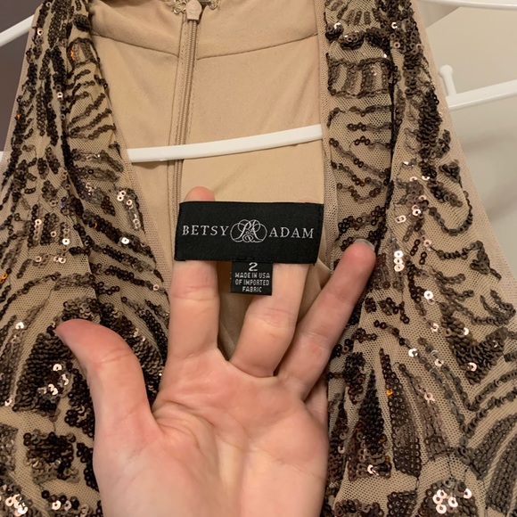 Dress - Picture 2 of 4